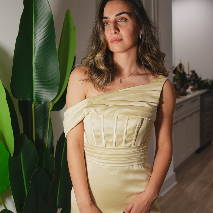 What Style of Wedding Is Suitable for Champagne Bridesmaid Dresses