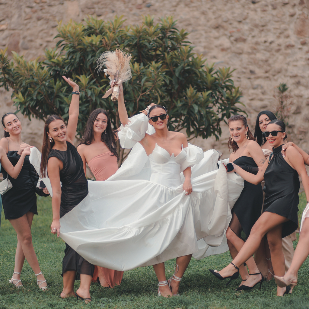 How to Choose the Best Black Bridesmaid Dress