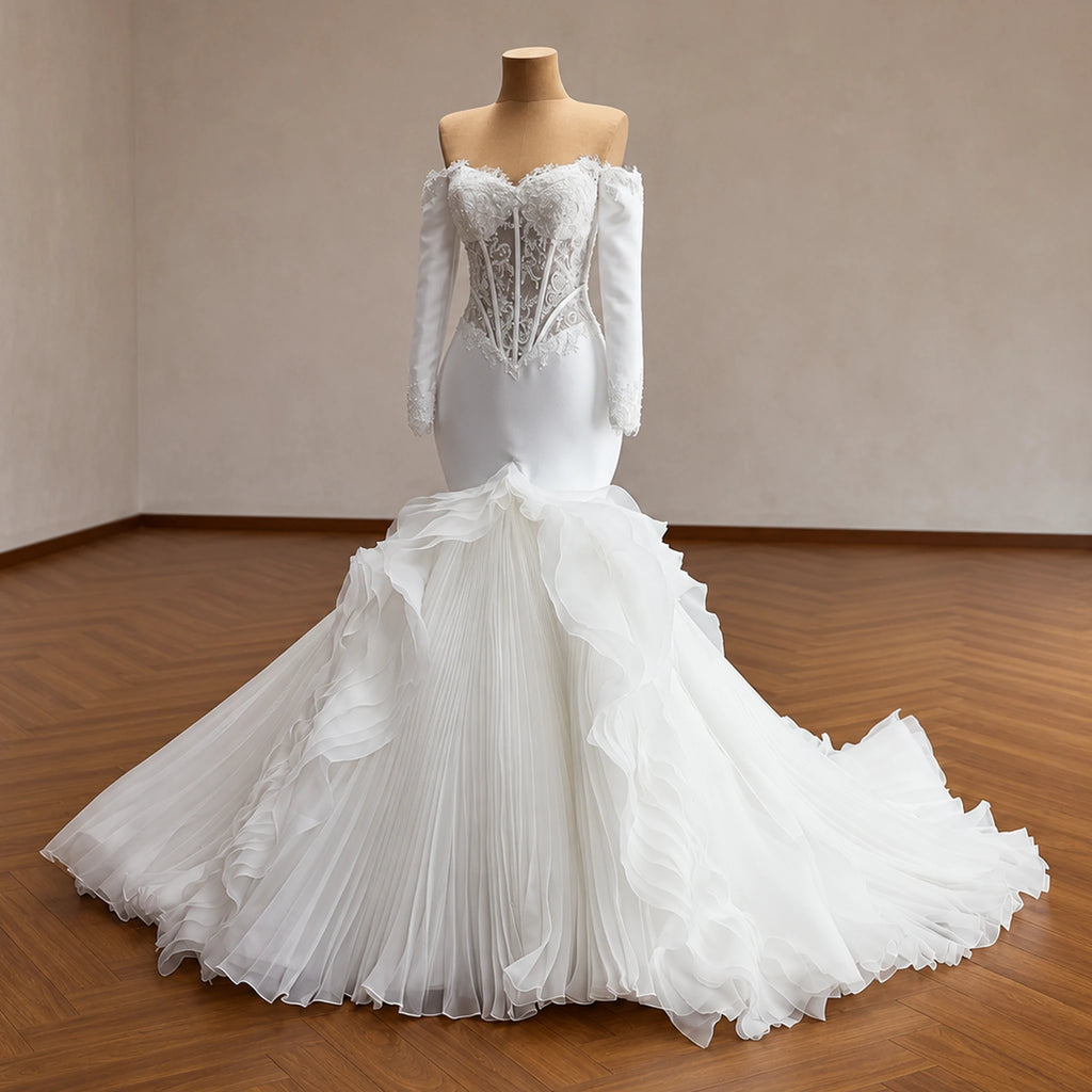 ChicSew Luxurious Boning Ball Gown Wedding Dress With Lace Applique