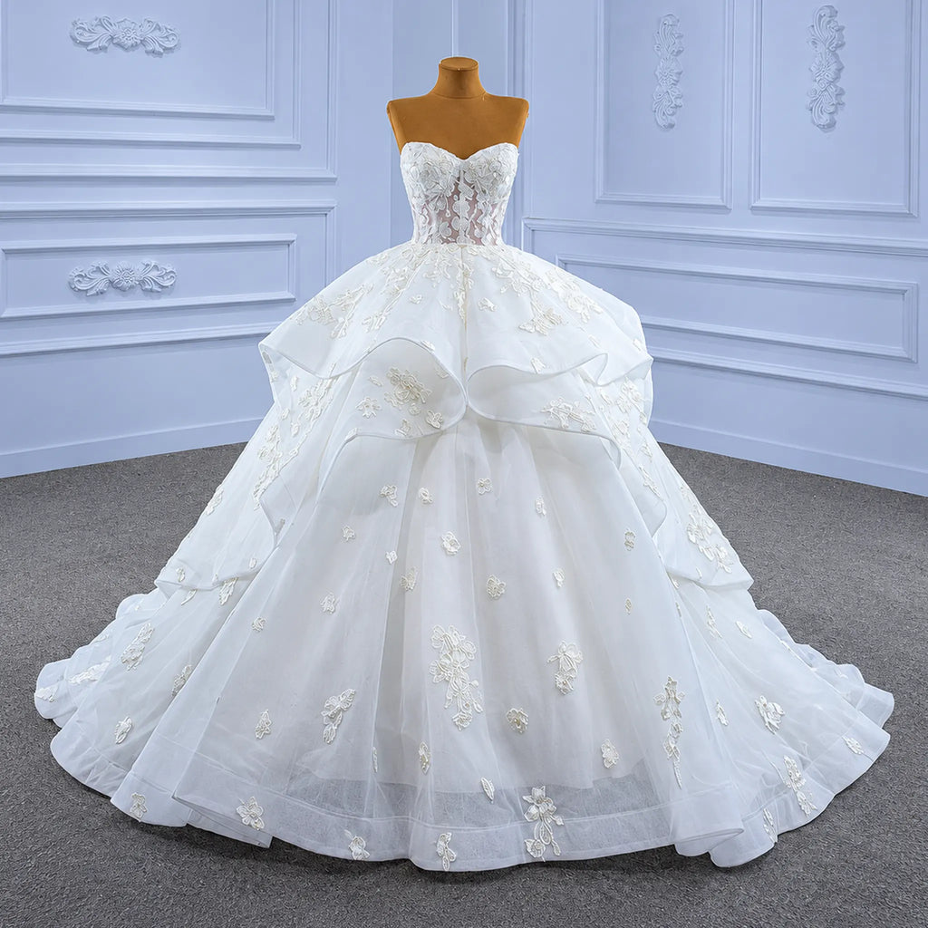 ChicSew Luxurious Sweetheart Lace Applique Ball Gown Wedding Dress