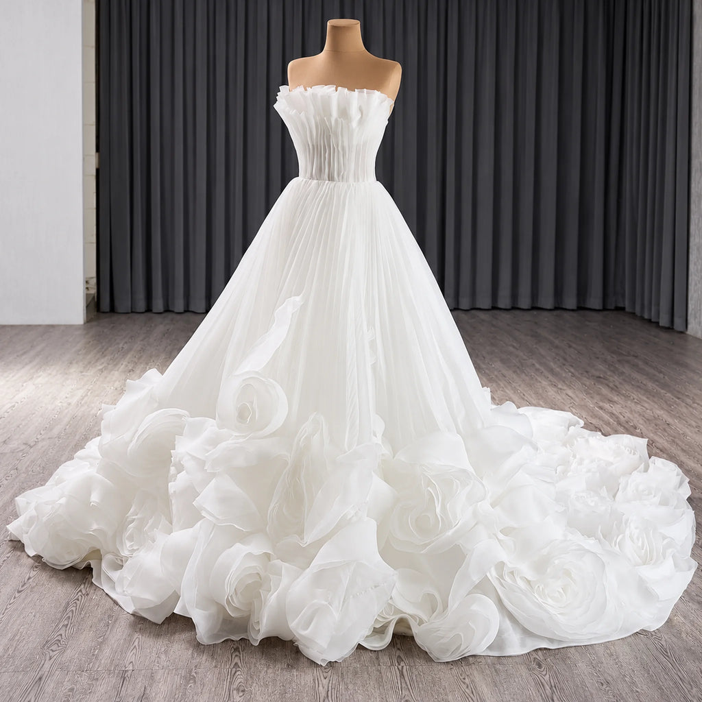 ChicSew Luxurious Strapless Wedding Dresses With Boning
