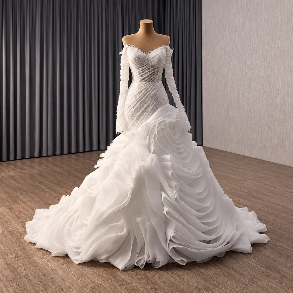 ChicSew Luxurious Ball Gown Wedding Dress With Lace Appliques