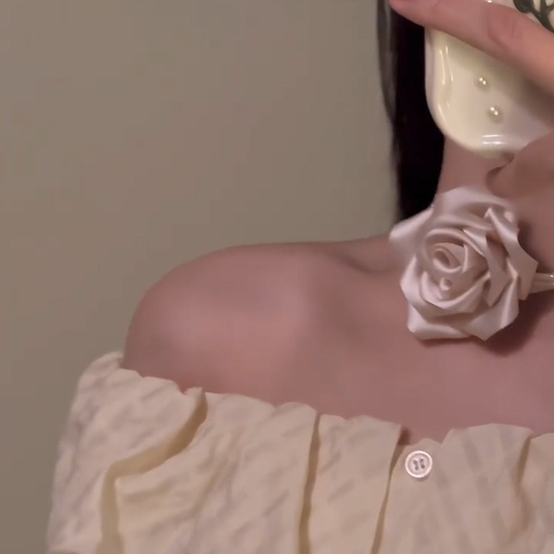 Retro Three-dimensional Rose Pearl Choker Necklace Flowers French Temperament Clavicle Chain CN03