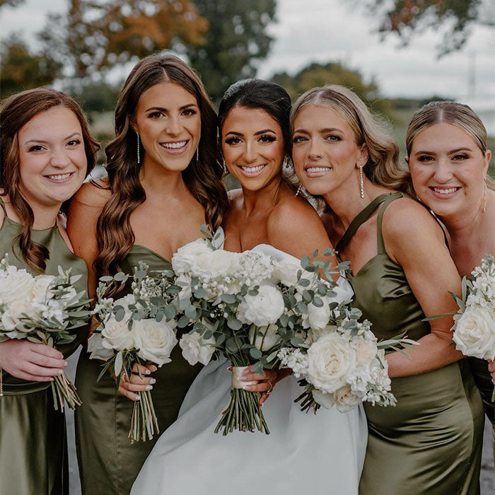 A Guide to Matching Bouquets with Satin Bridesmaid Dresses