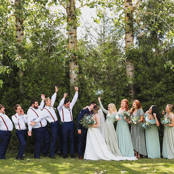 Wedding Look Pairing: Coordinating Bridesmaids and Groomsmen