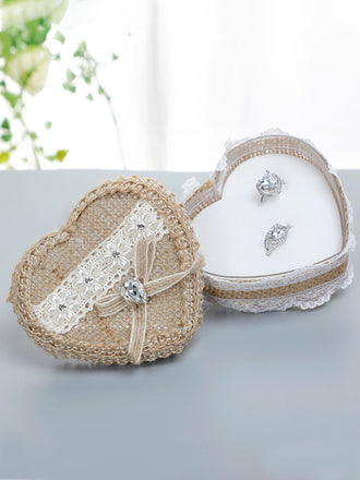 Almohada para anillo de boda de tela de lino en forma de corazón, caja de anillo con lazo de encaje creativo, pequeña y portátil, JZH-5929