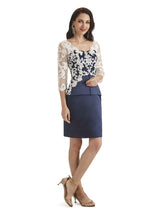 Elegant Long Sleeves Lace Short Petite Mother of The Bride Dresses