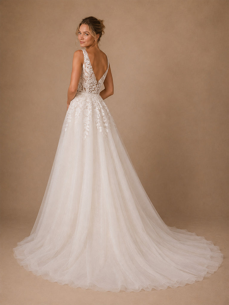 ChicSew Beautiful Lace Tulle V-Neck A-Line Maxi Long Wedding Dress With Applique