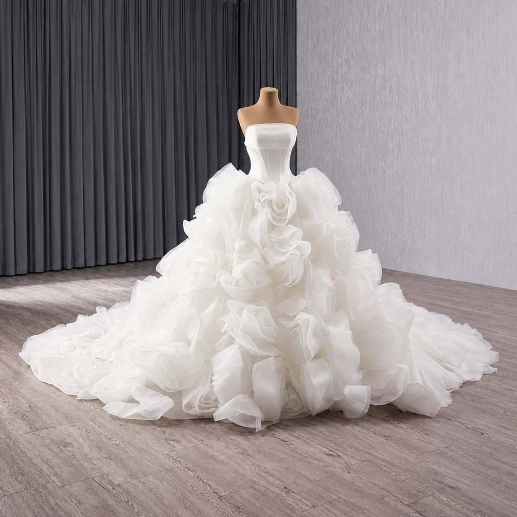 ChicSew Luxurious Strapless Ball Gown Wedding Dress