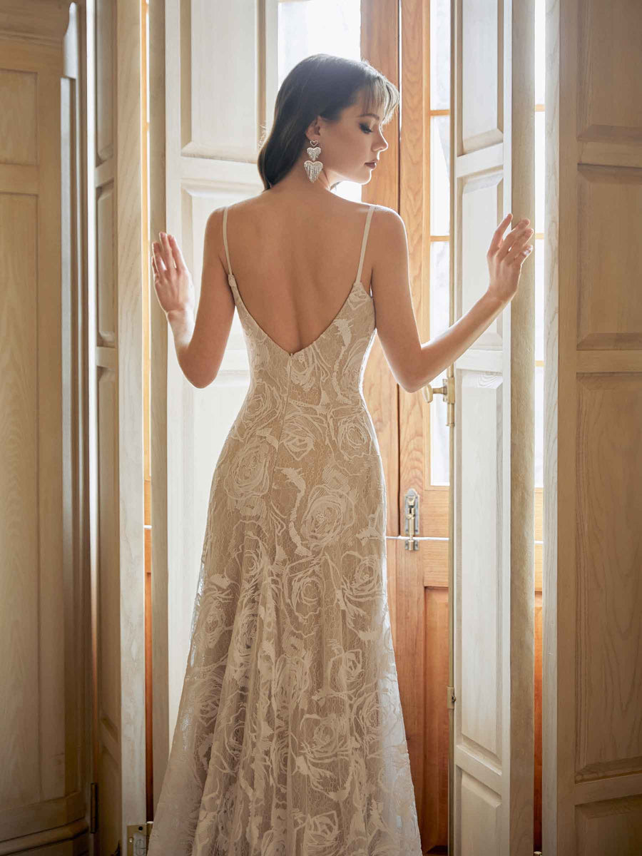 Elegant Mermaid V-neck Spaghetti Straps Backless Maxi Long Lace Wedding Dresses Online