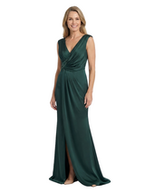 Chicsew Elegant Silky Satin V-Neck Spaghetti Straps Mermaid Maxi Mother of The Groom Dress