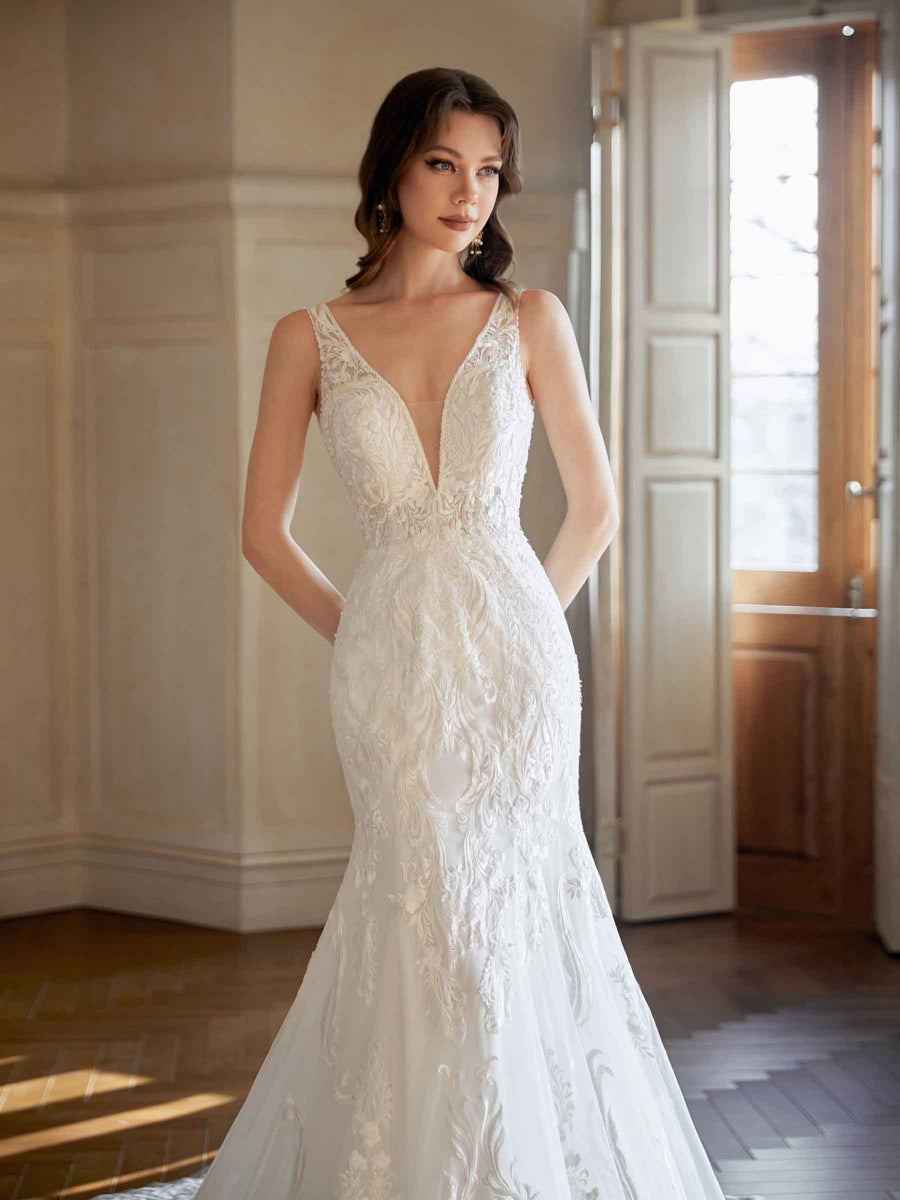 Sexy Mermaid Open Back V-neck Maxi Long Lace Wedding Dresses Online