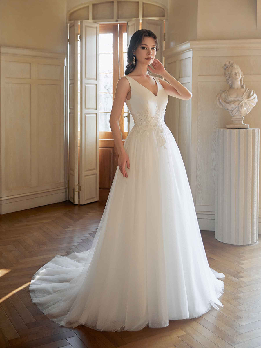 Elegant Open Back V-neck A-line Maxi Long Wedding Dresses Online