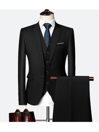 Black Classic 3 Piece Men's Suit with Regular Fit and Sophisticated Peak Lapel CN470
