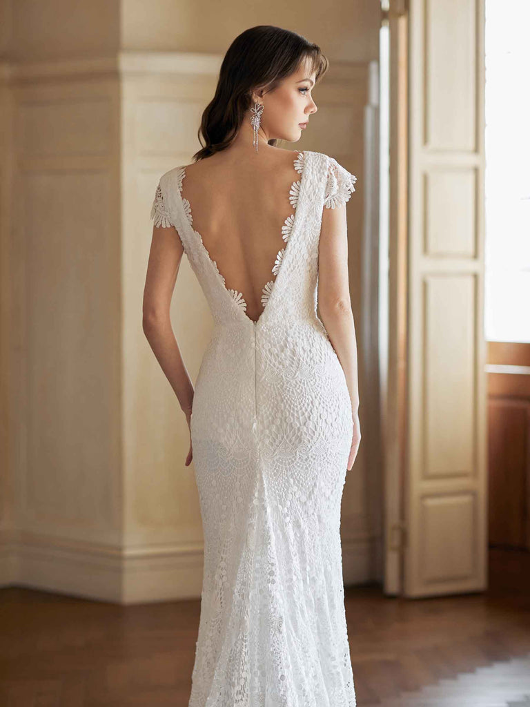 Sexy Mermaid Open Back V-neck Maxi Long Lace Wedding Dresses Online