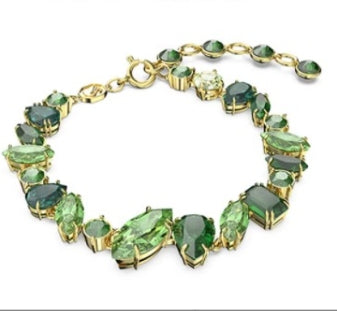High-quality Classic Green Crystal Bracelet CN16