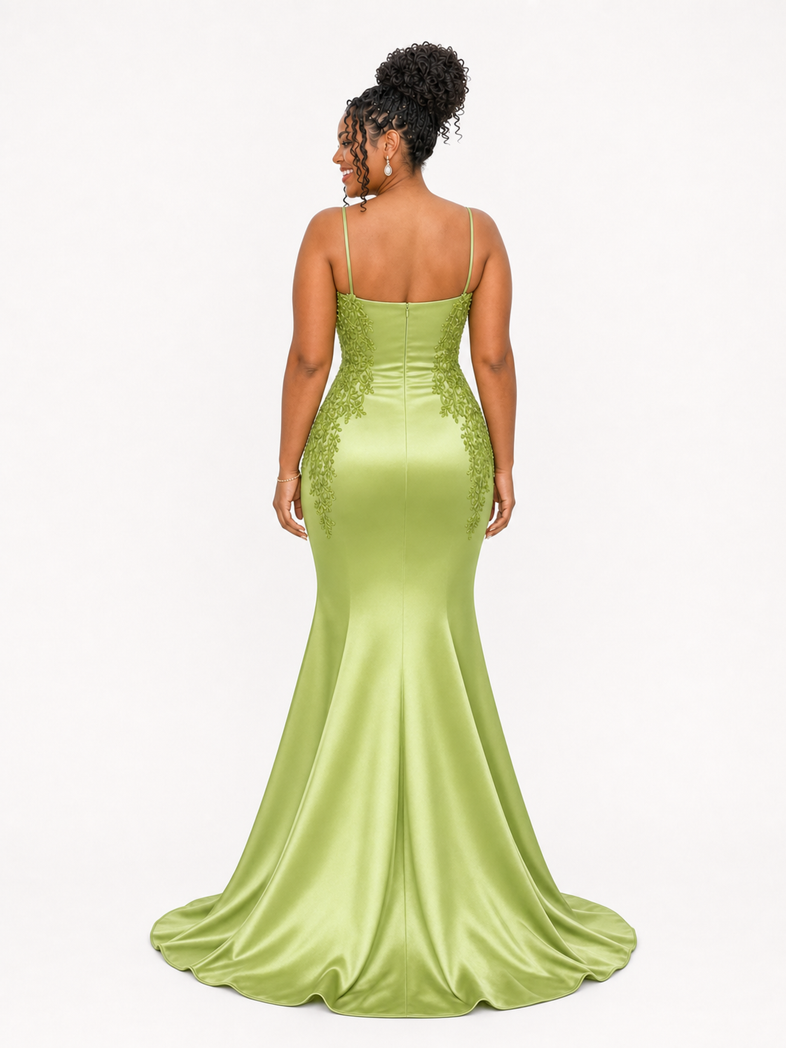 ChicSew Spaghetti Straps Lace Appliques Soft Satin Long Mermaid Bridesmaid Dresses