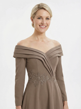 Elegant Long Sleeves Off Shoulder Lace Appliques A-Line Satin Mother of the Groom Evening Dress