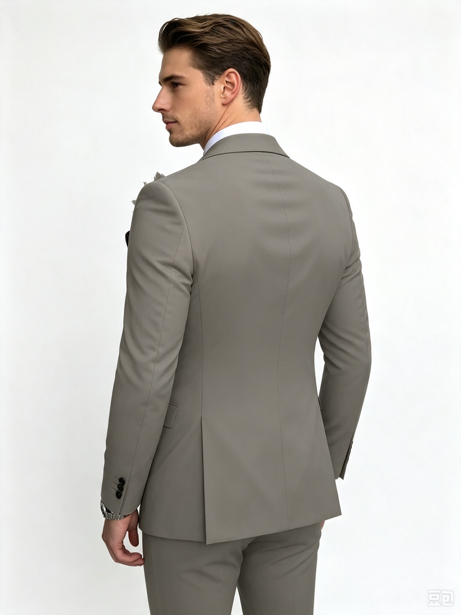 Classic 2 Piece Grey Men's Suit with Regular Fit and Sophisticated Peak Lapel