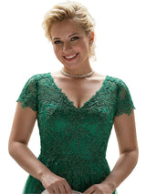 V-Neck Mother Of The Bride Dress Short Lace Sleeves Maxi Gown Formal Wedding Attire