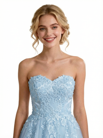 Beautiful Sweetheart Tulle Prom Dress With Lace Appliques A-Line Gown