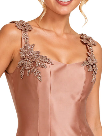 Chicsew Sexy Spaghetti Straps Floral Lace Appliqué Satin Unique Long Mermaid Bridesmaid Dresses