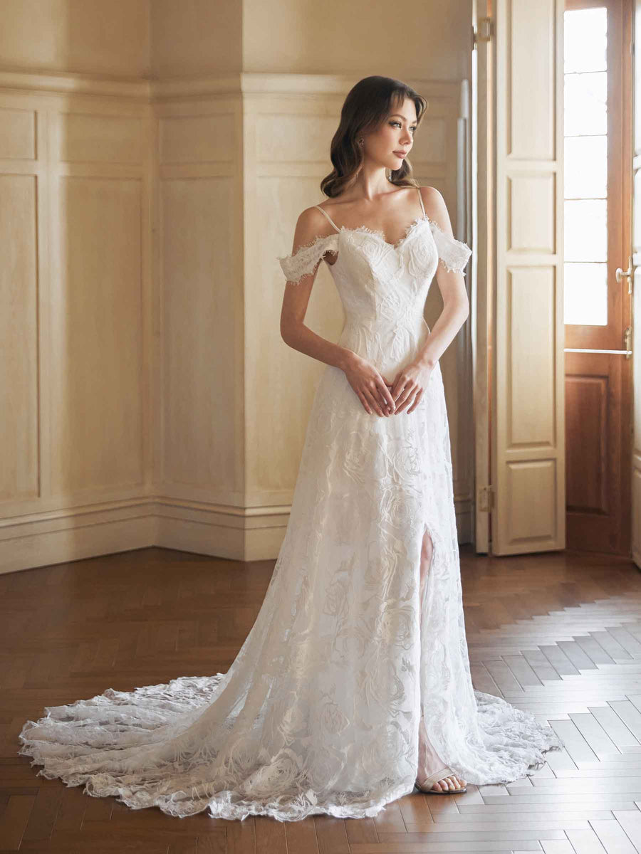 Sexy Side Split Cold Shoulder A-line Open Back V-neck Maxi Long Lace Wedding Dresses Online
