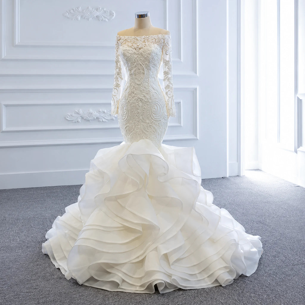 ChicSew Luxurious Ball Gown Wedding Dress With Lace Applique