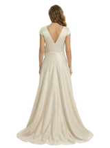 V-Neck Satin Mother Of The Groom Dress Cap Sleeves A-Line Maxi Gown With Handmade Flower