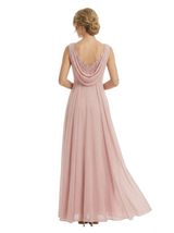 Beautiful V-Neck Mother Of The Bride Dress Sleeveless Applique Chiffon A-Line Gown