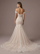 Mermaid Off Shoulder V-neck Maxi Long Lace Wedding Dresses Online