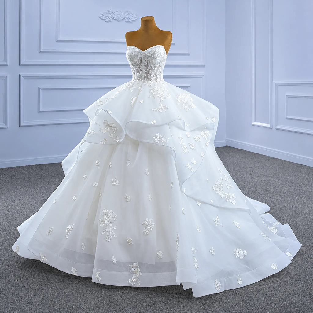 ChicSew Luxurious Sweetheart Lace Applique Ball Gown Wedding Dress