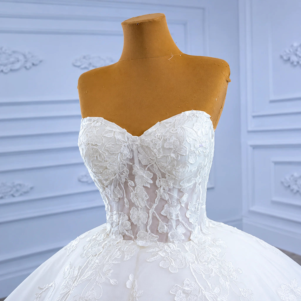 ChicSew Luxurious Sweetheart Lace Applique Ball Gown Wedding Dress
