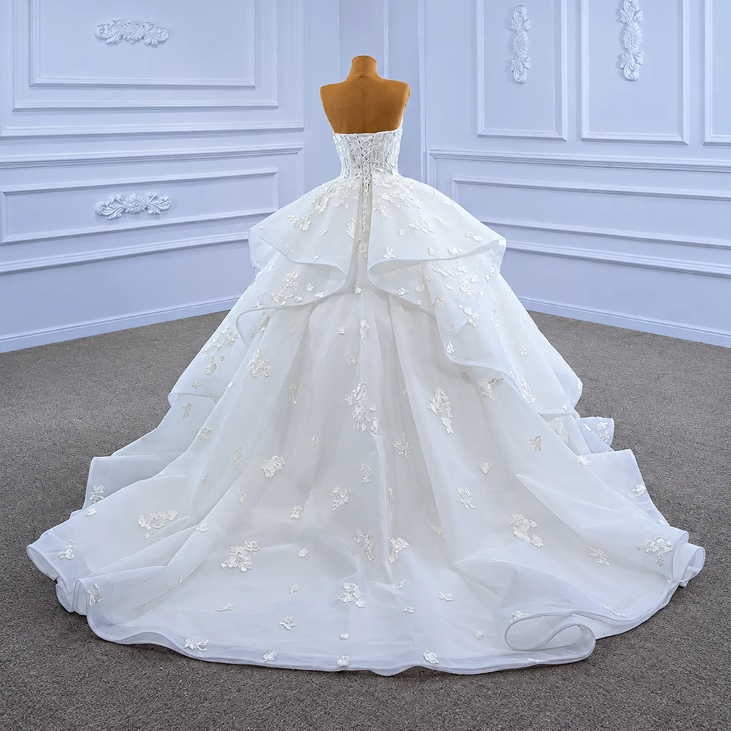 ChicSew Luxurious Sweetheart Lace Applique Ball Gown Wedding Dress