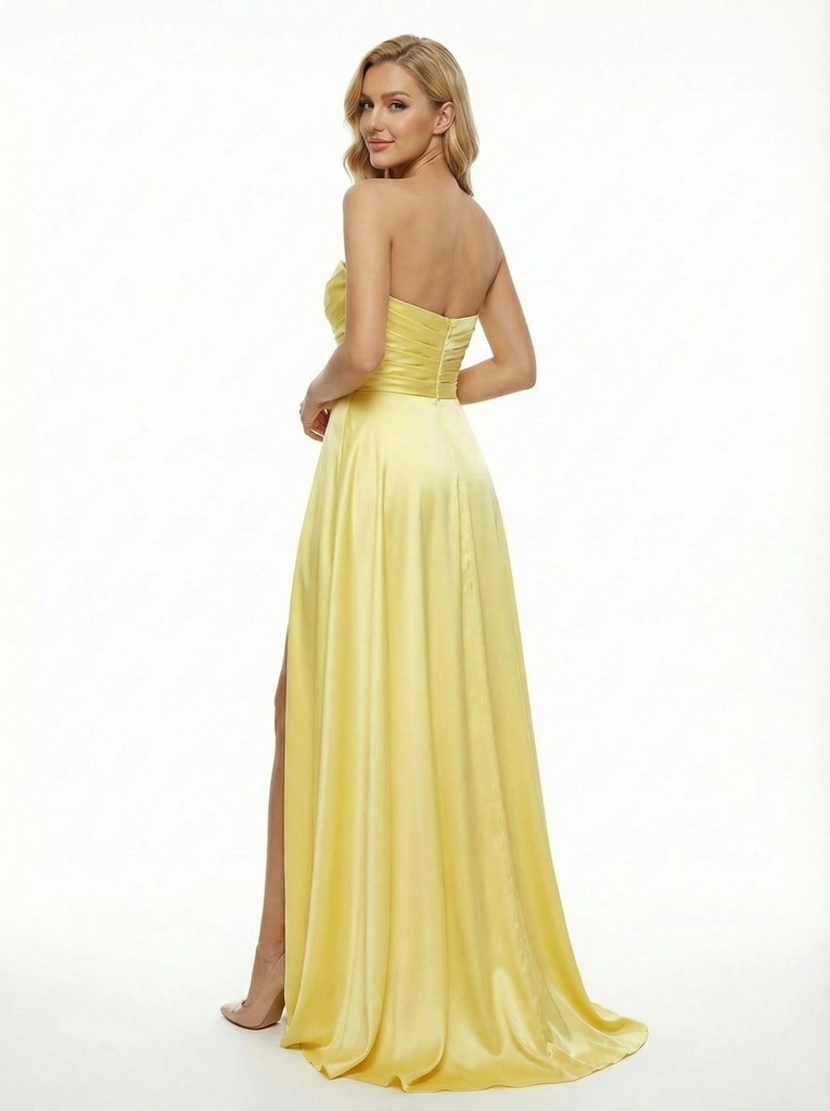 Sexy Sweetheart Neckline Satin Prom Gown Pretty Ruched Bodice A-Line Formal Party Dress