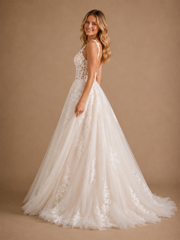 ChicSew Romantic Spaghetti Straps Tulle Lace Appliques A-Line Maxi Wedding Dress