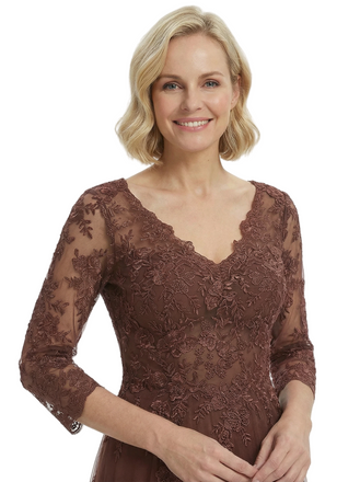 Chicsew Beautiful V-Neck Long Sleeves Tulle A-Line Mother Of The Bride Gown With Floral Appliques