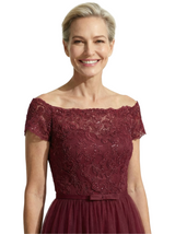 Beautiful Off Shoulder Lace Mother of The Bride Dress High-Low Tulle Gown for Wedding