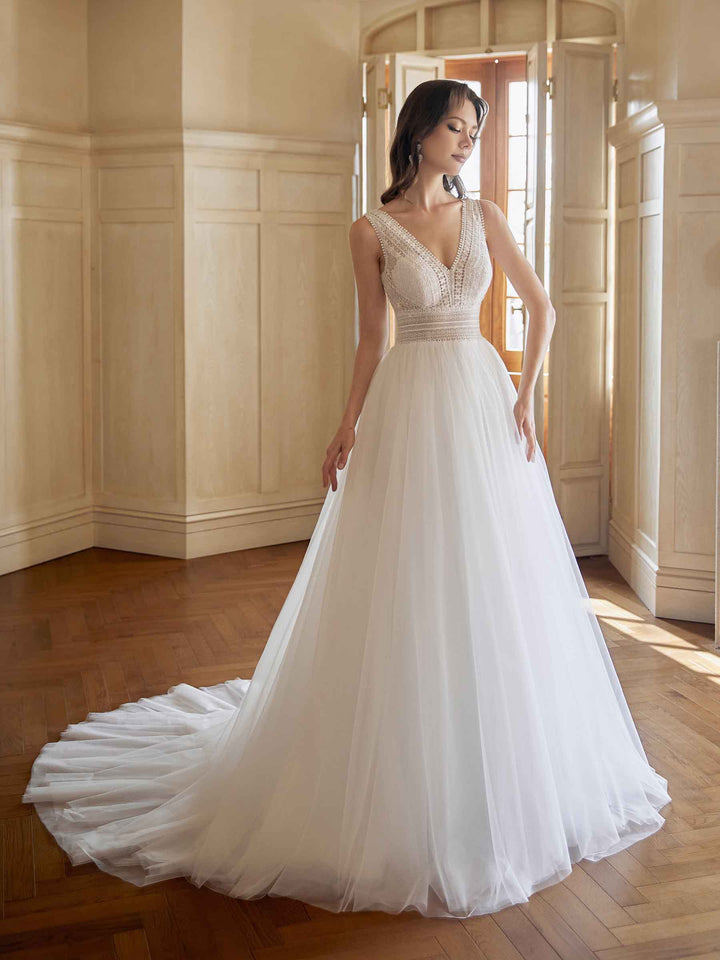 Elegant Open Back A-line  Maxi Long Lace Wedding Dresses Online
