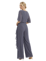 Gorgeous Mother of The Groom Unique Scoop Neck Half-Sleeve Chiffon Formal Wedding Pantsuit