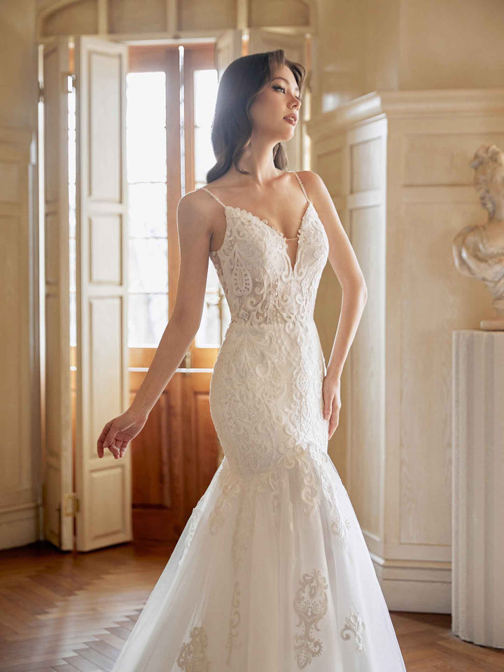Sexy Mermaid Open Back V-neck Spaghetti Straps Maxi Long Lace Wedding Dresses Online
