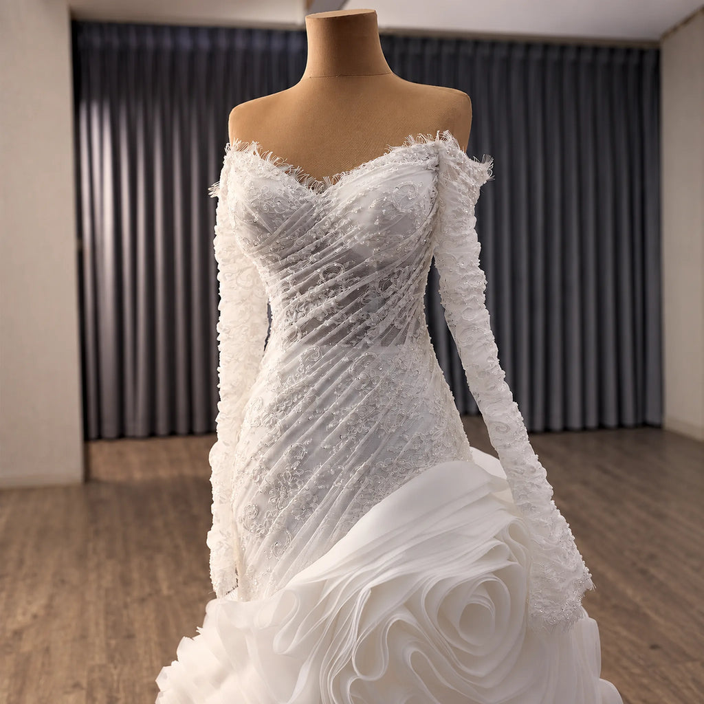 ChicSew Luxurious Ball Gown Wedding Dress With Lace Appliques