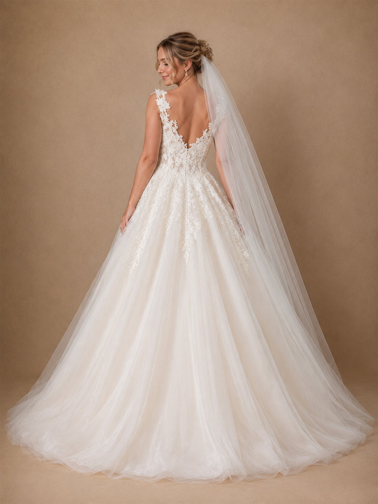 ChicSew Romantic V-Neck Lace Appliques Tulle A-Line Boning Long Wedding Dresses