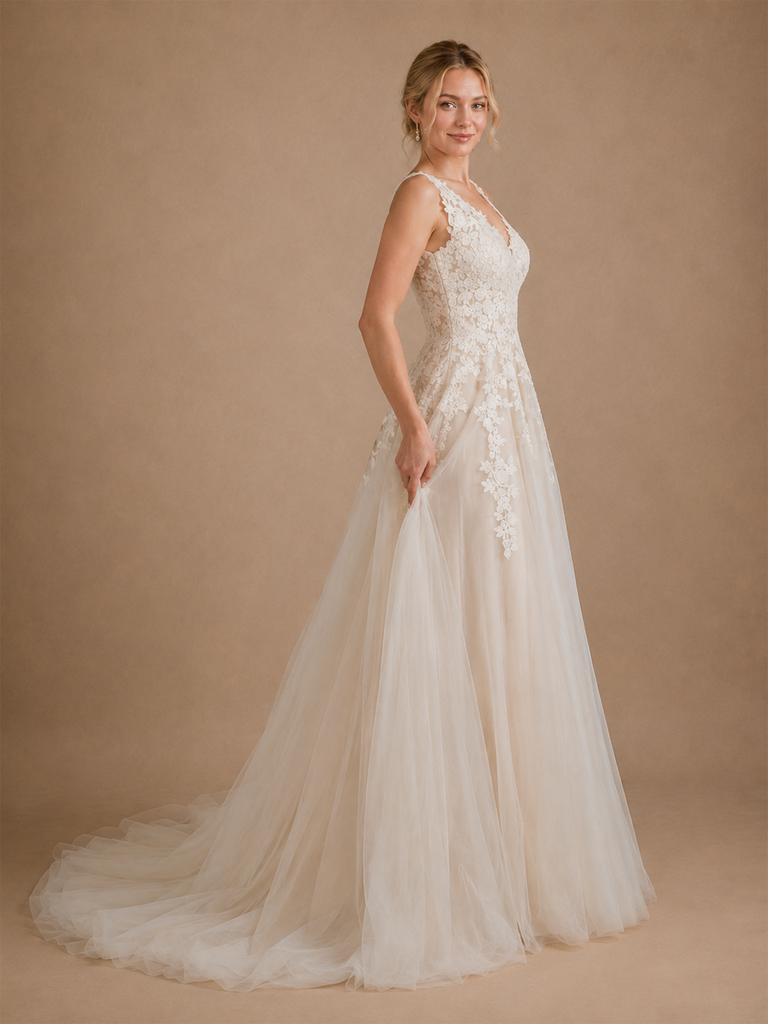 ChicSew Elegant V-Neck A-Line Lace Tulle Sleeveless Maxi Wedding Dress With Train