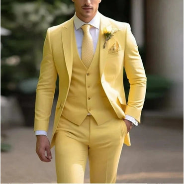 Daffodil Classic 3 Piece Men's Suit with Regular Fit and Sophisticated Peak Lapel