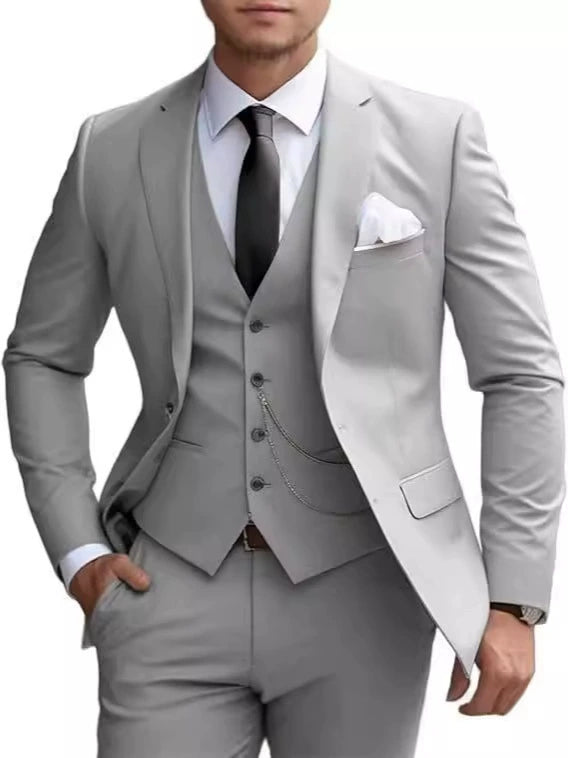 Classic 3 Piece Men's Suit with Regular Fit and Sophisticated Peak Lapel