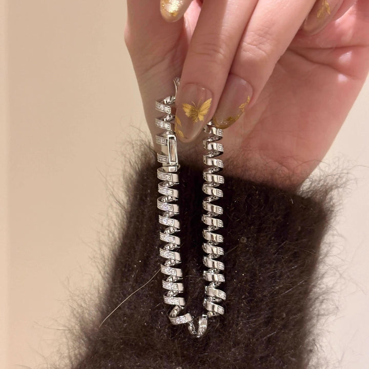 Fashion Niche Light Luxury design jewelry for Women's Wedding Party CN45