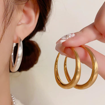Elegant Simple Metal Circle Golden Earrings Design Earrings