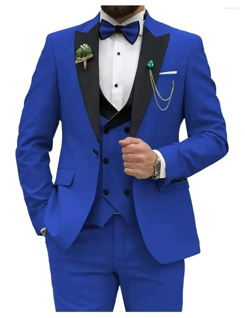 Classic 3 Piece Men's Suit with Regular Fit and Sophisticated Peak Lapel