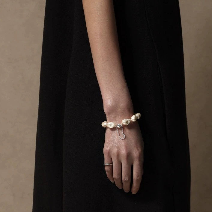 Elegant Pearl Bracelet Chain Accessory